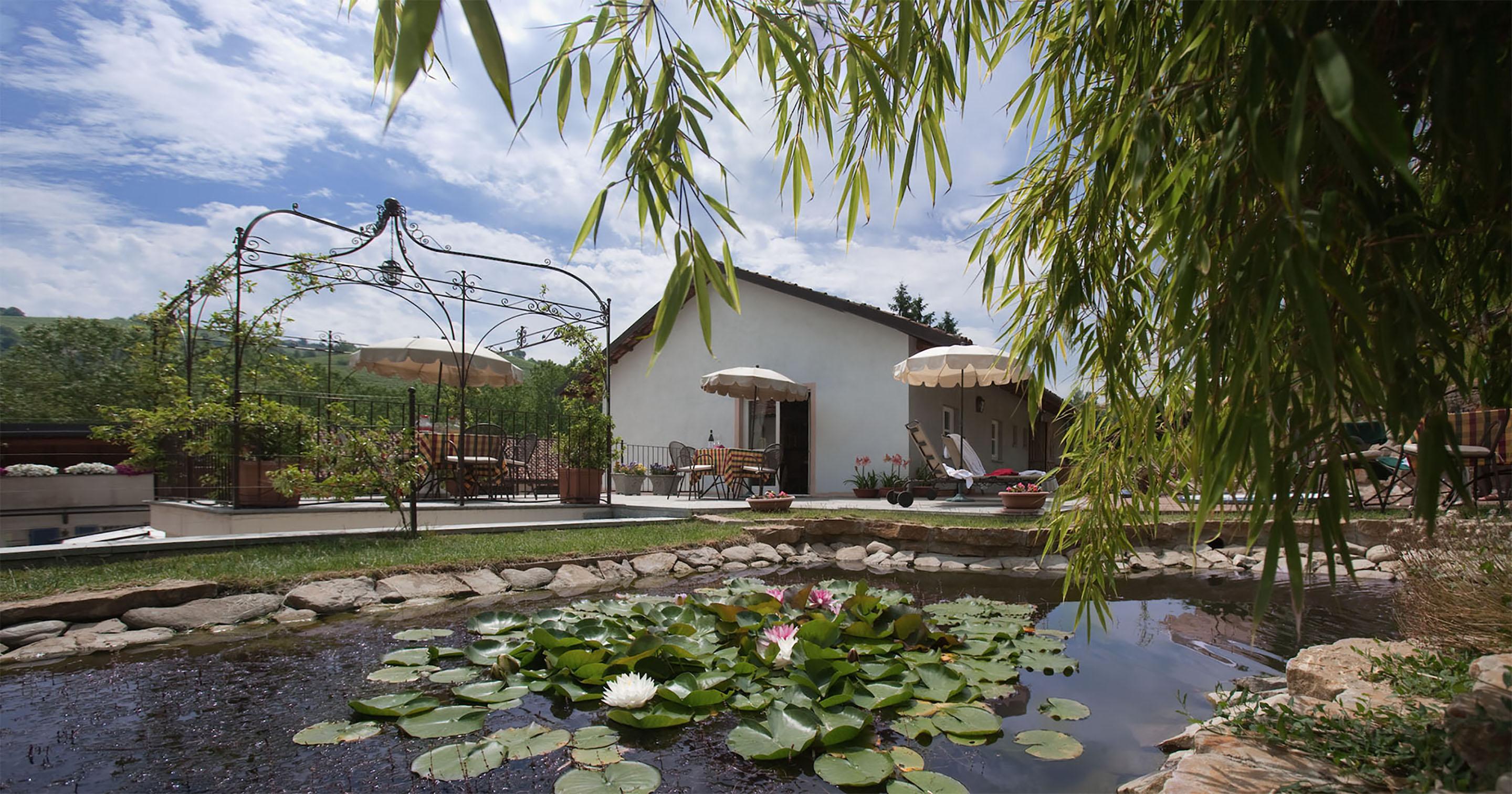 Marcarini Agriturismo Neviglie Exterior foto